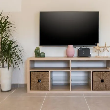 Eranthis * Chania (Crete)